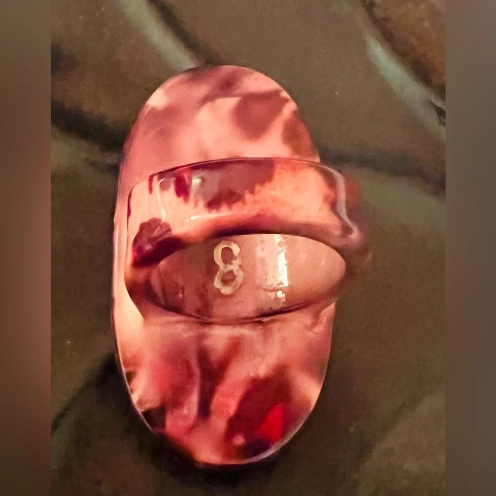 Vintage “TARA* Red Resin & Gold Flake Chunky Statement Ring - Size 8 (2